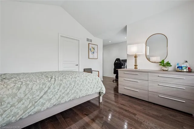 Additional image 23 of 77 Eaglecrest St