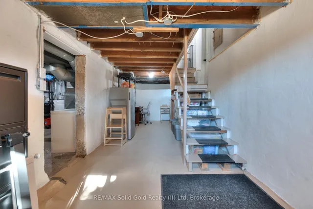 Additional image 32 of 33 Bloomingdale Rd