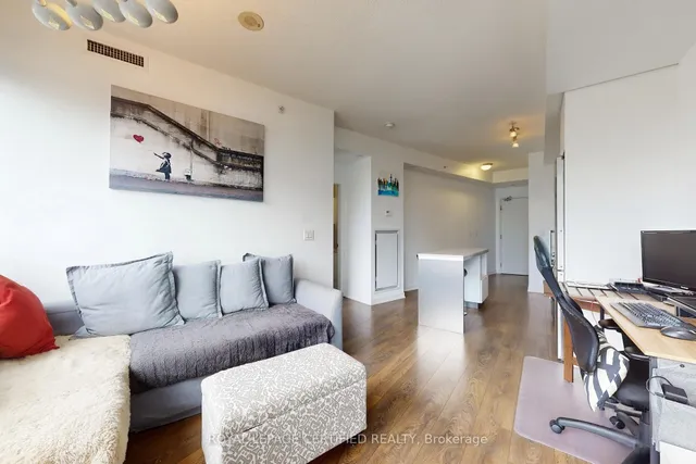 Additional image 15 of 51 East Liberty St Unit 2003