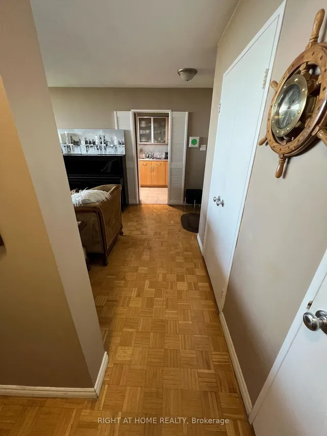 Additional image 10 of 360 Ridelle Ave Unit 1812