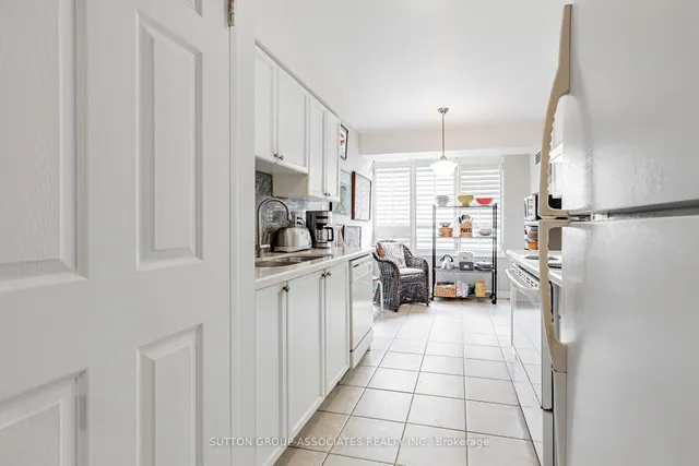 Additional image 16 of 253 Merton St Unit 303