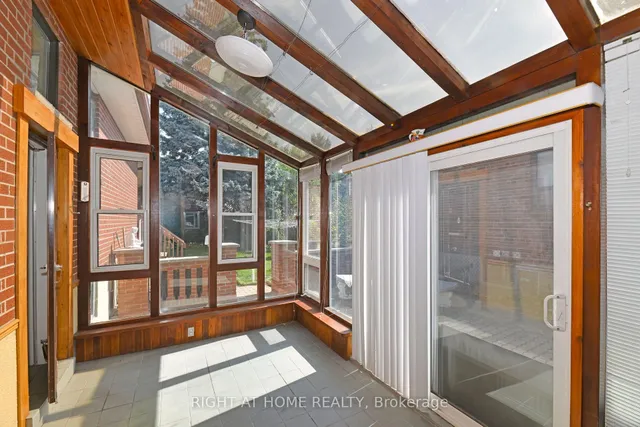 Additional image 13 of 1033 Islington Ave