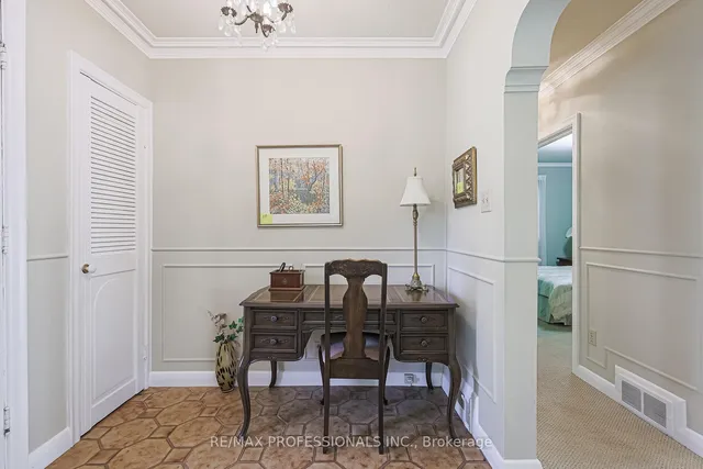 Additional image 5 of 55 Old Burnhamthorpe Rd