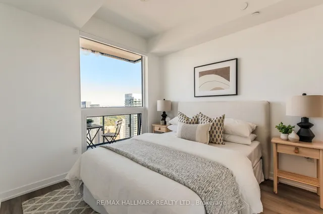 Additional image 13 of 39 Roehampton Ave Unit 2902