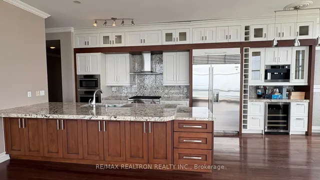 Additional image 26 of 35 Mariner Terr Unit PH3