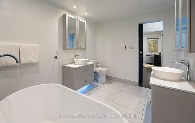 Additional image 22 of 151 Forman Ave