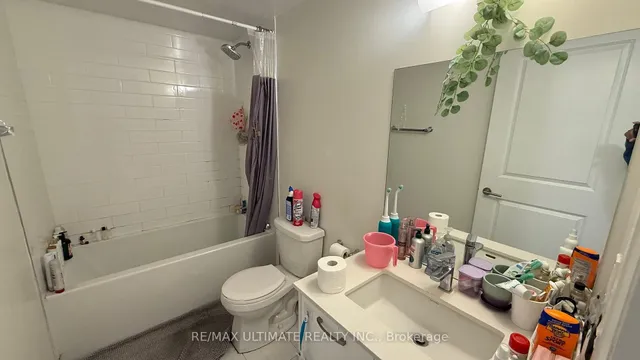 Additional image 18 of 1630 Queen St Unit 301