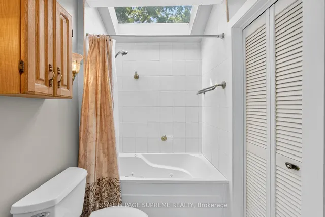 Additional image 41 of 10 King Street Cres