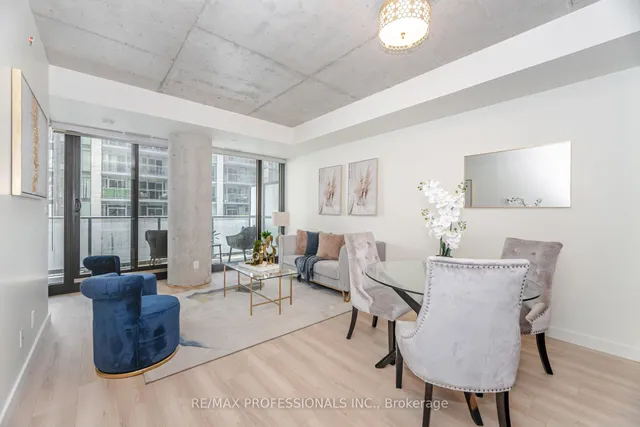 Additional image 14 of 111 Bathurst St Unit 716