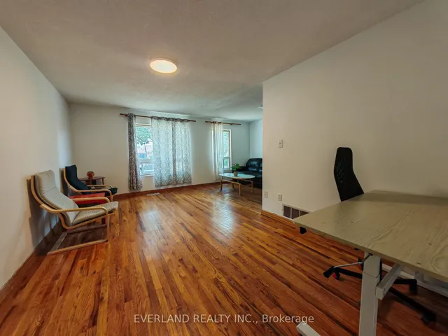 Additional image 10 of 18 Camberley Crt