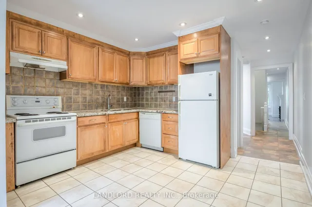 Additional image 14 of 22 Rusholme Park Cres