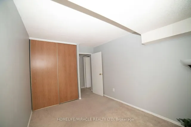 Additional image 23 of 10 Markbrook Lane Unit 404