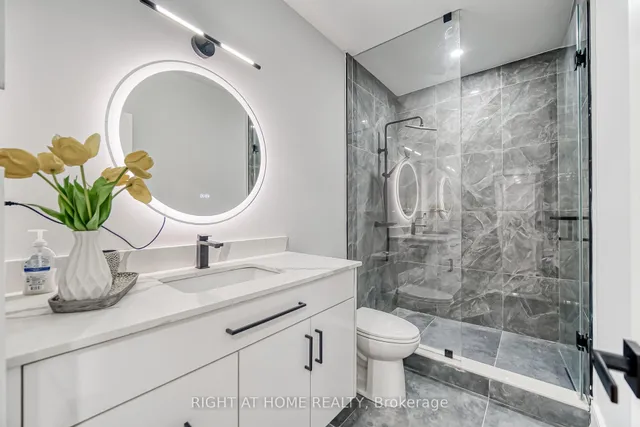 Additional image 44 of 203 Scarboro Cres