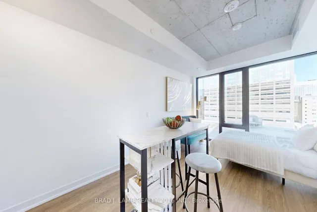 Additional image 11 of 195 McCaul St Unit 1004