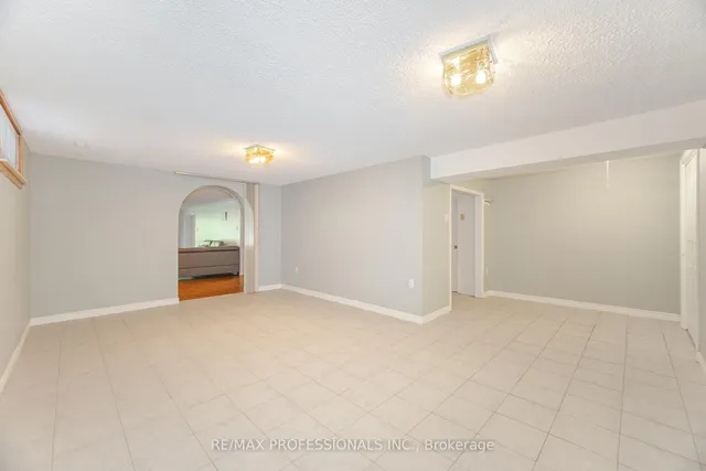 Additional image 35 of 39 Elmcrest Rd