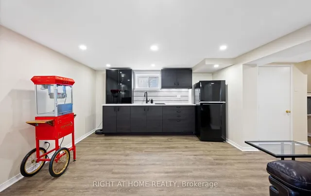 Additional image 37 of 10 Lady York Ave