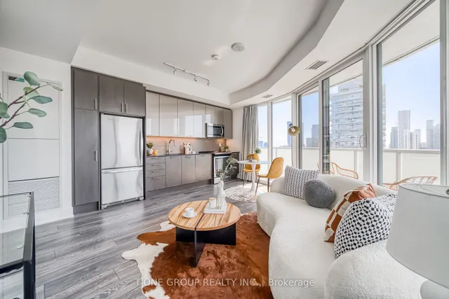 Additional image 15 of 403 Church St Unit 2102