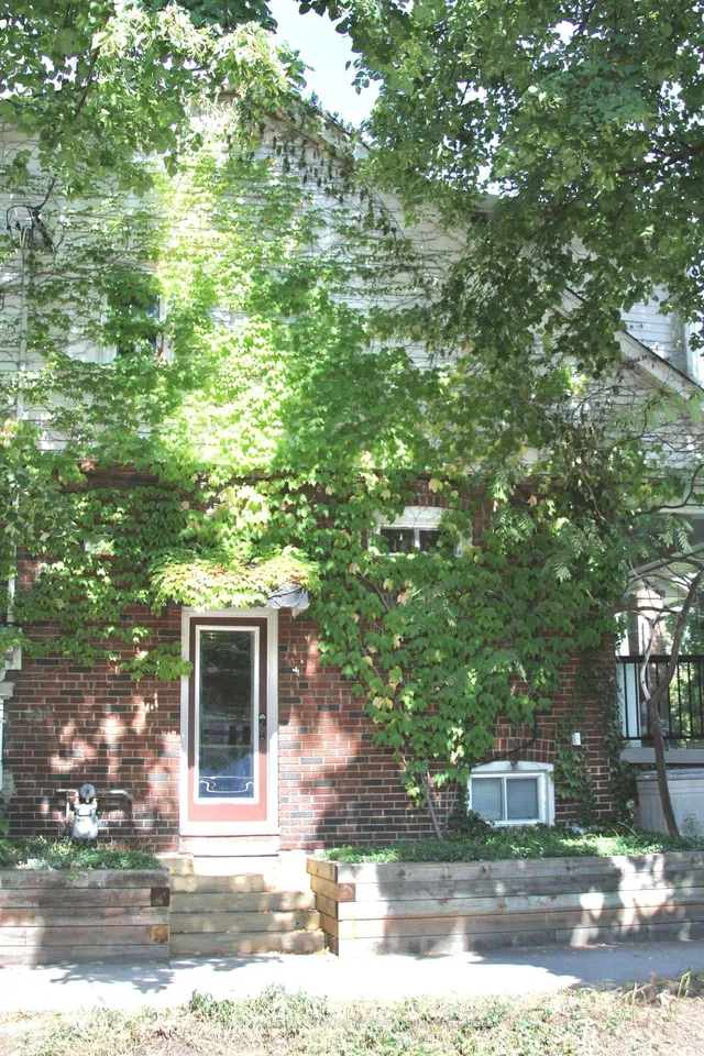 Additional image 2 of 24 Woodmount Ave