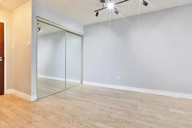 Additional image 5 of 1055 Bay St Unit 2209