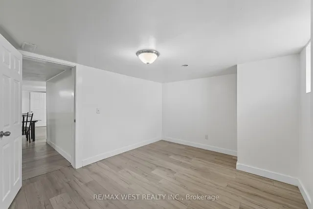 Additional image 36 of 38 Feltham Ave