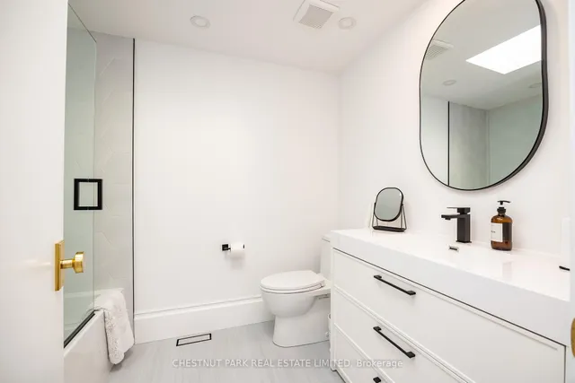 Additional image 32 of 414 Bedford Park Ave