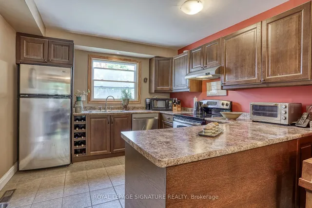 Additional image 3 of 74 Crab Appleway