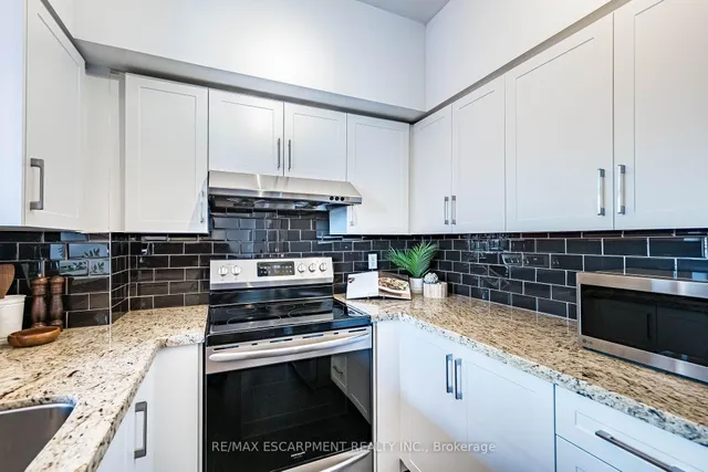 Additional image 10 of 39 Parliament St Unit 909