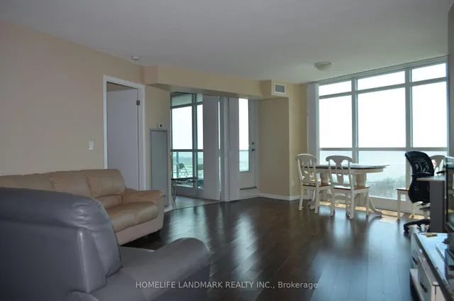 Additional image 8 of 215 Fort York Blvd Unit 1704