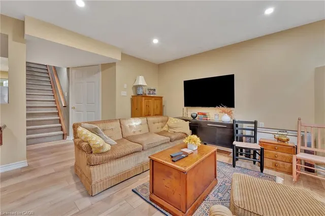 Additional image 23 of 350 Doon Valley Dr Unit 10F