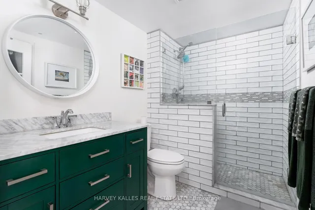 Additional image 25 of 34 Western Battery Rd Unit 413