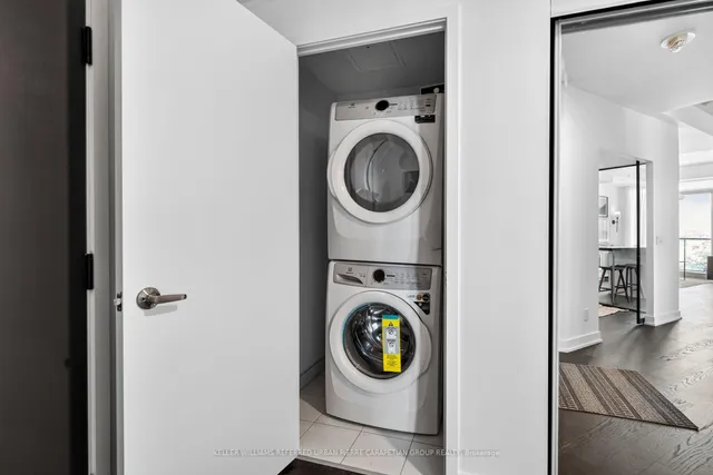 Additional image 33 of 57 Brock Ave Unit 702