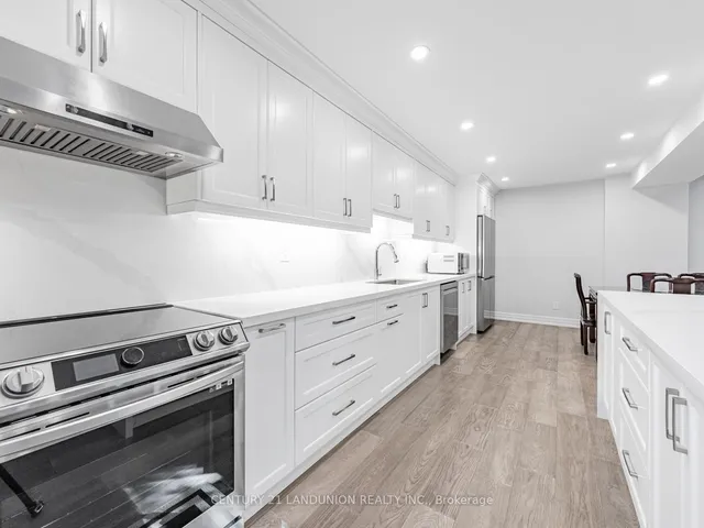 Additional image 6 of 36 Levitt Crt