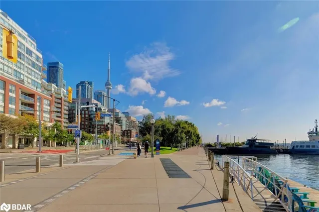 Additional image 32 of 600 Queens Quay Unit 633