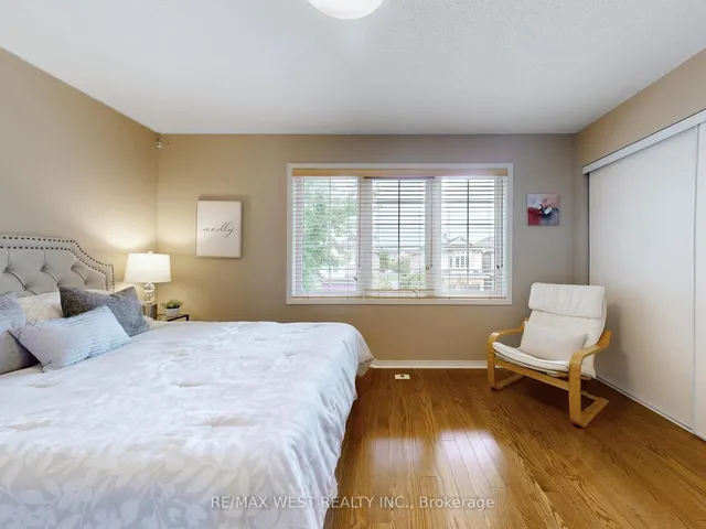 Additional image 27 of 22 Sierra Dr