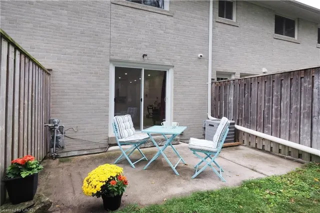 Additional image 46 of 50 Westmount Rd Unit 8