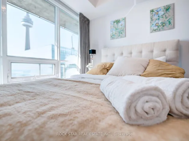 Additional image 34 of 55 Bremner Blvd Unit 4501