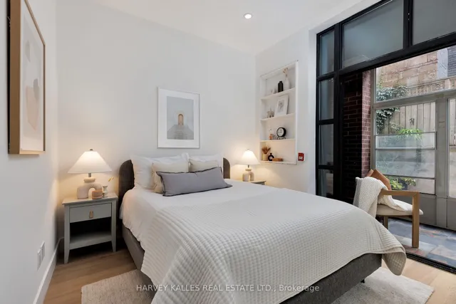 Additional image 26 of 901 Queen St Unit 105