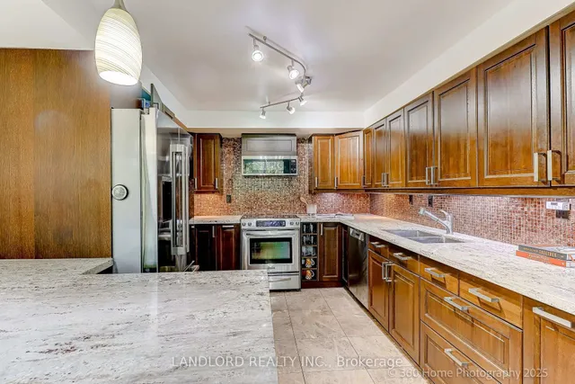 Additional image 13 of 360 Bloor St Unit 207