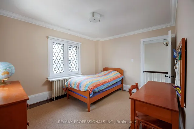 Additional image 41 of 16 Kingsway Cres