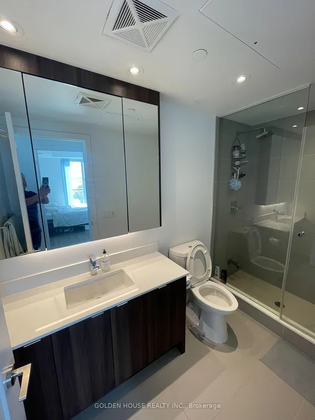 Additional image 15 of 1 Edgewater Dr Unit 314