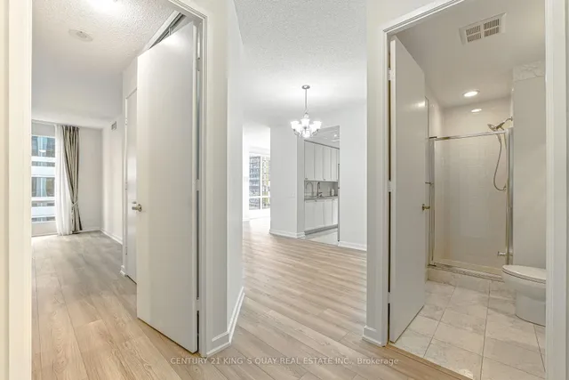 Additional image 3 of 85 Bloor St Unit 810