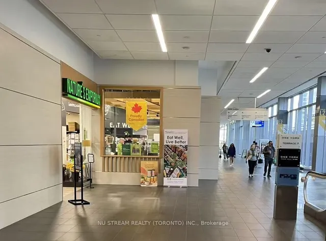 Additional image 43 of 100 Harbour St Unit PH101