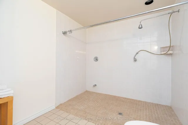 Additional image 20 of 18 Concorde Pl Unit 808