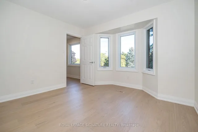 Additional image 26 of 11 Royal Rouge Tr