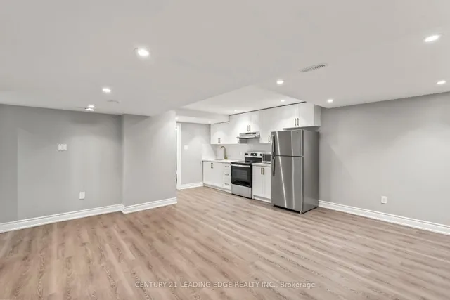 Additional image 39 of 43 William Nador St