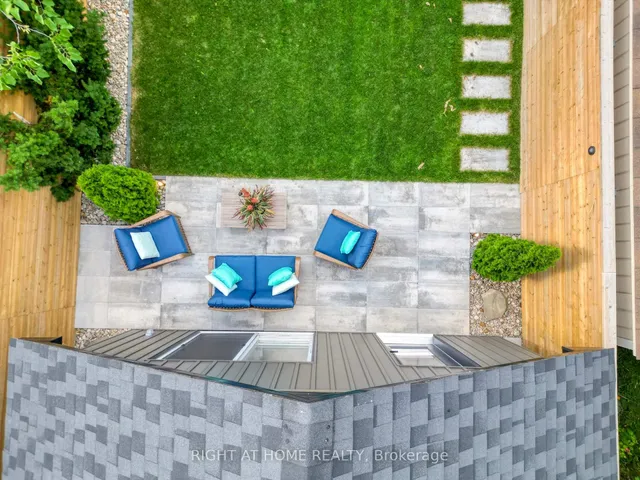 Additional image 39 of 35 Woburn Ave