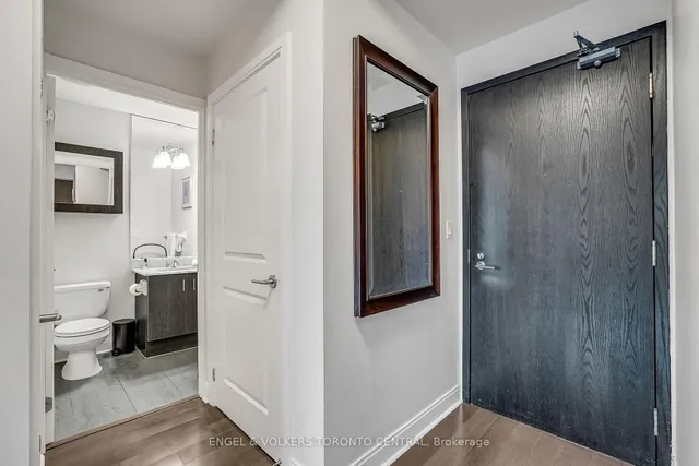 Additional image 7 of 18 Yorkville Ave Unit 306