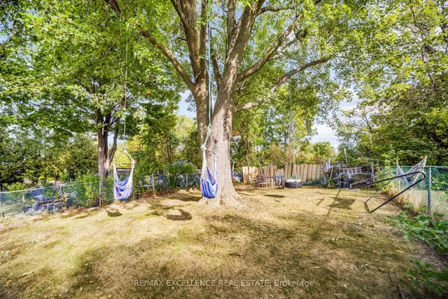 Additional image 37 of 43 Porchester Dr