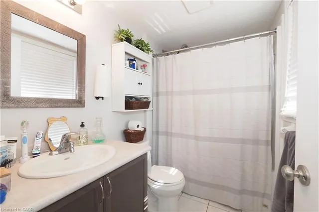 Additional image 10 of 55 Mooregate Cres Unit 12A