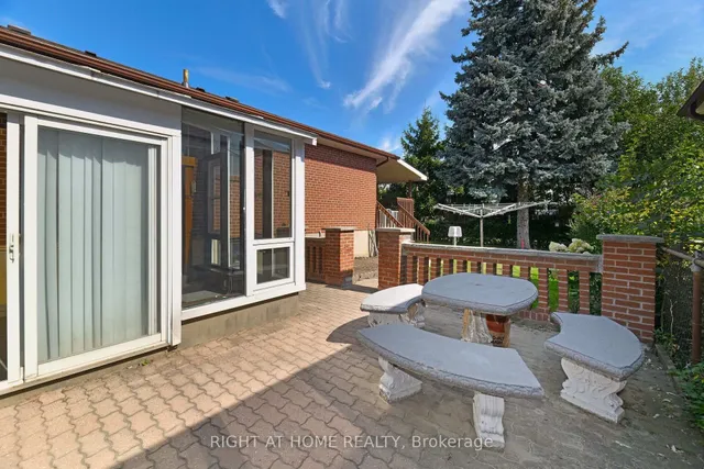 Additional image 14 of 1033 Islington Ave